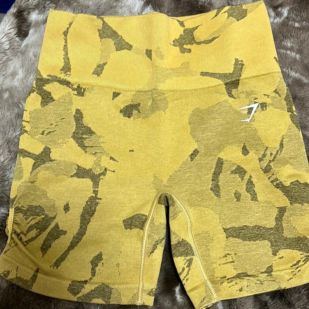 Gymshark camo shorts - Never worn